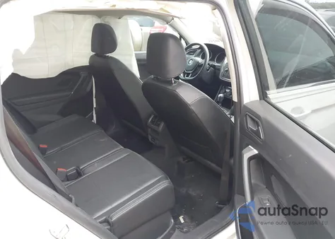 2020 Volkswagen Tiguan 2.0T Se/2.0T Se R-Line Black/2.0T Sel z USA, uszkodzony, nr VIN 3VV2B7AX2LM025105